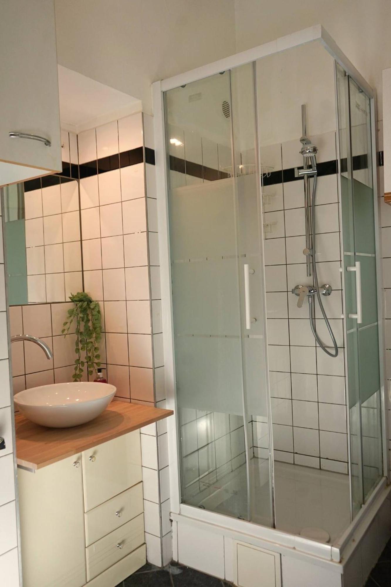 Beautiful Apartments Near Hauptbahnhof Виена Екстериор снимка
