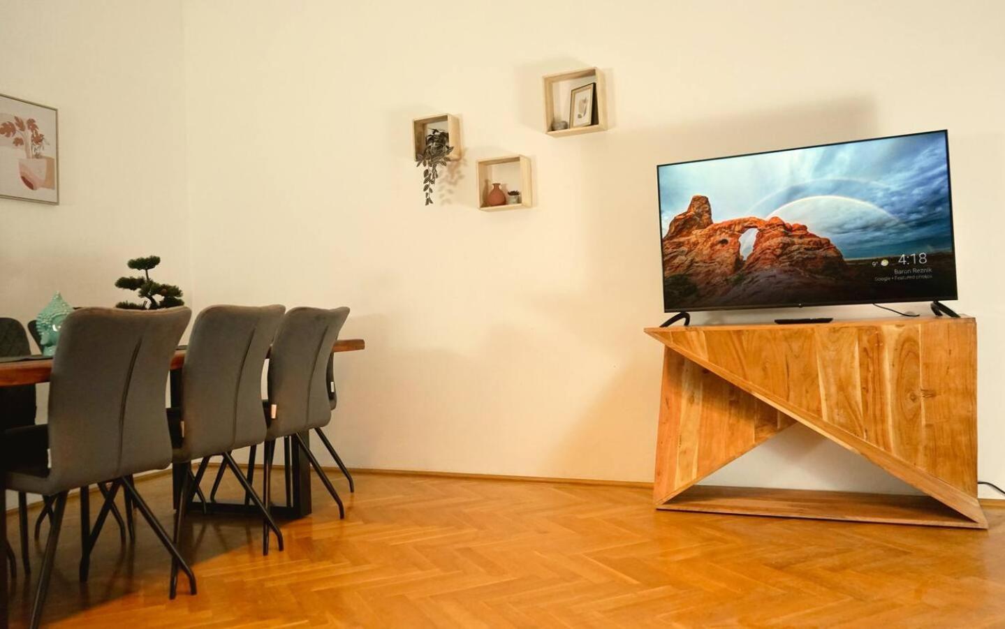 Beautiful Apartments Near Hauptbahnhof Виена Екстериор снимка